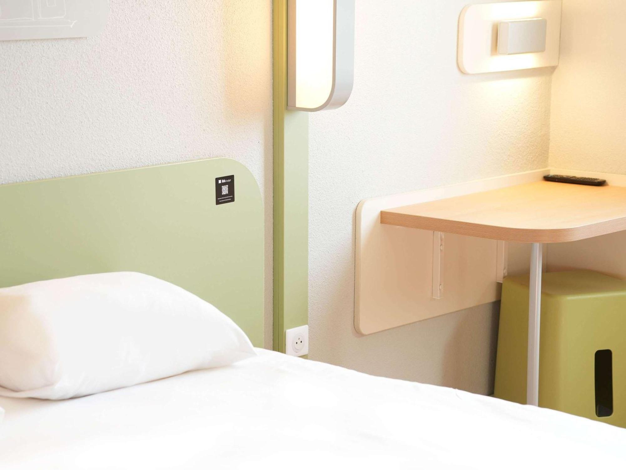 Ibis Budget Caen Porte De Bretagne Bretteville-sur-Odon Exterior foto